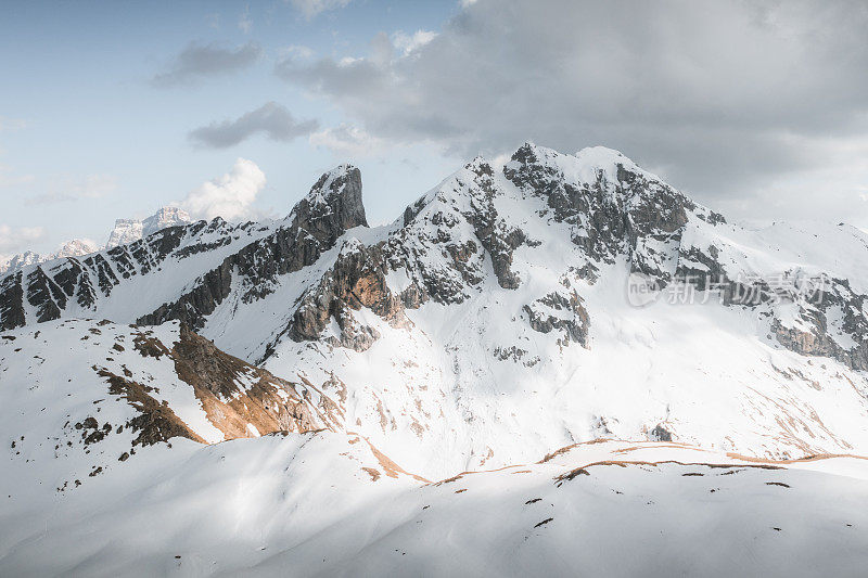 意大利阿尔卑斯山白云石的Passo Giau雪景